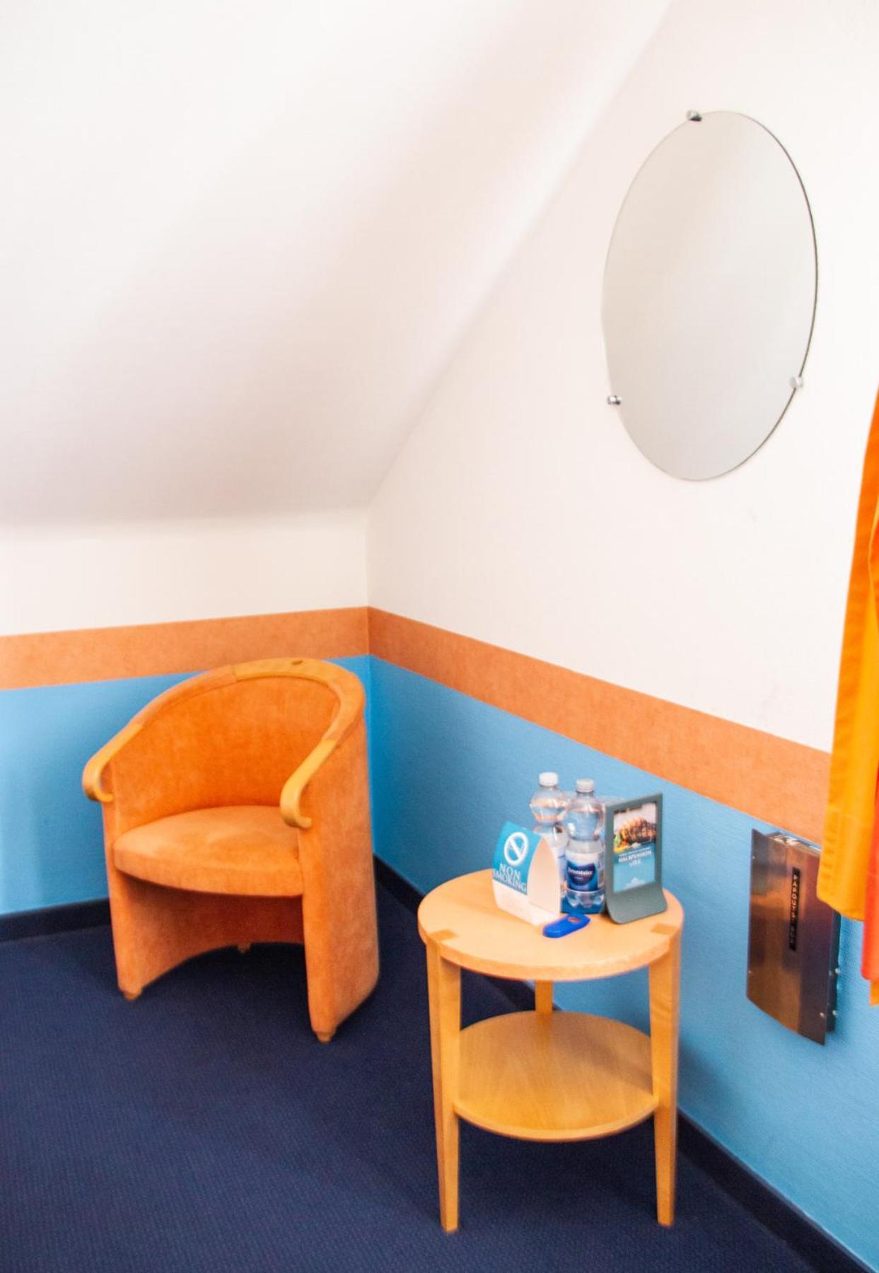 Hotel-Restaurant Steuermann カールスルーエ エクステリア 写真