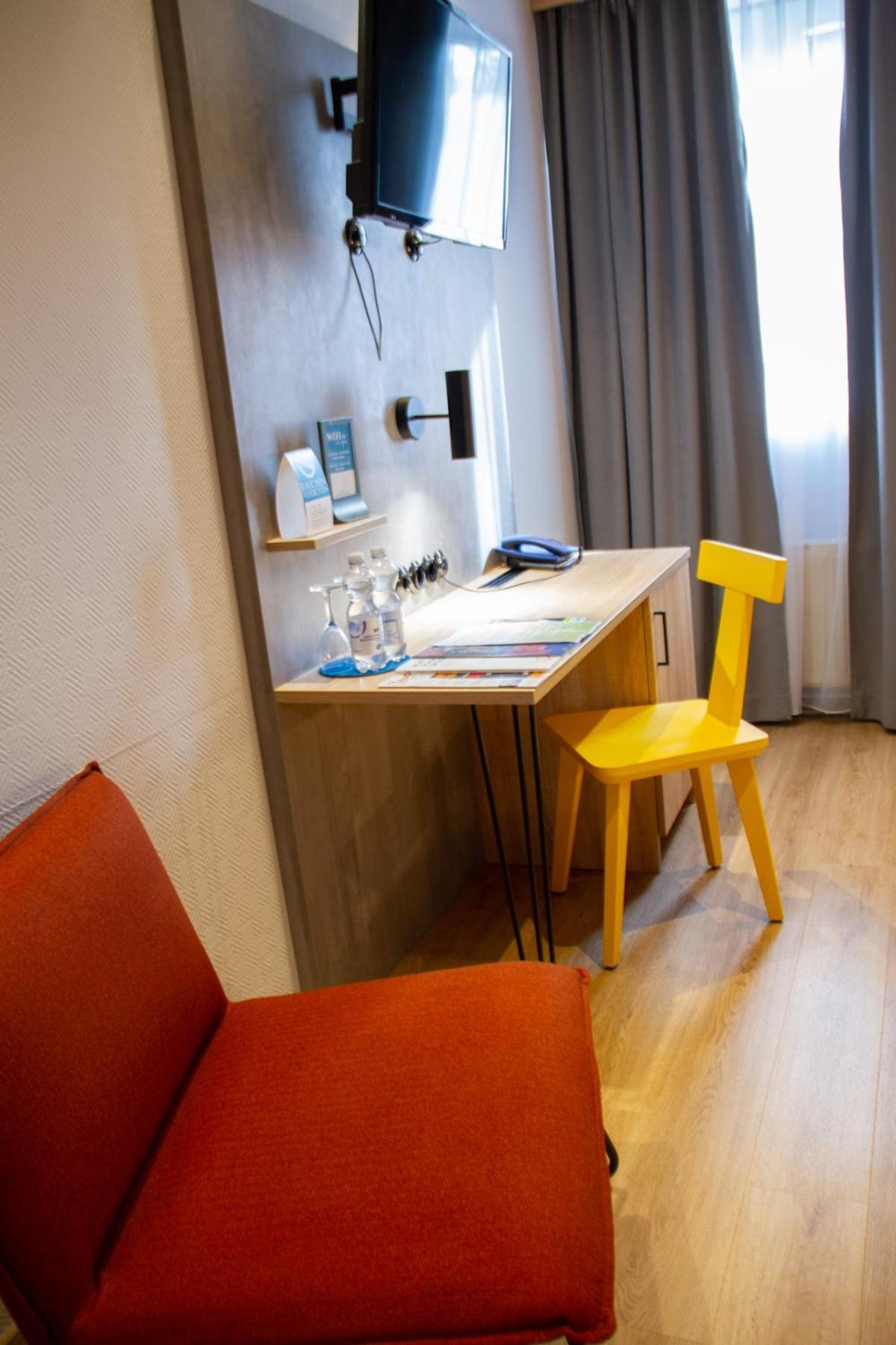 Hotel-Restaurant Steuermann カールスルーエ エクステリア 写真
