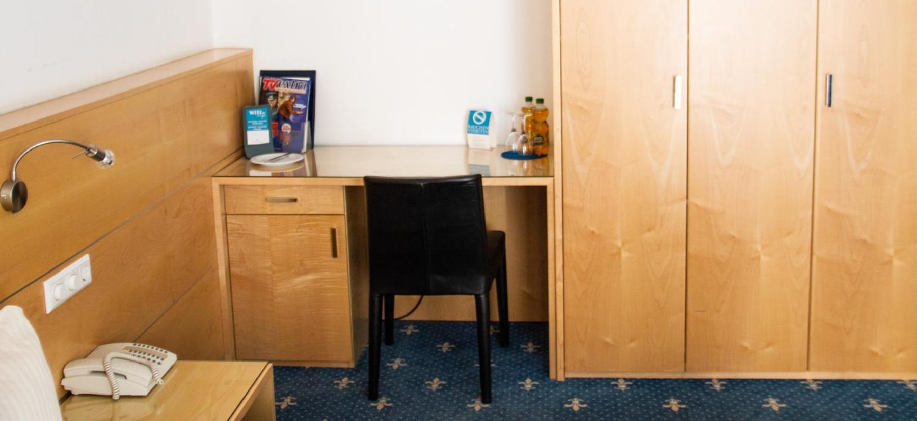 Hotel-Restaurant Steuermann カールスルーエ エクステリア 写真
