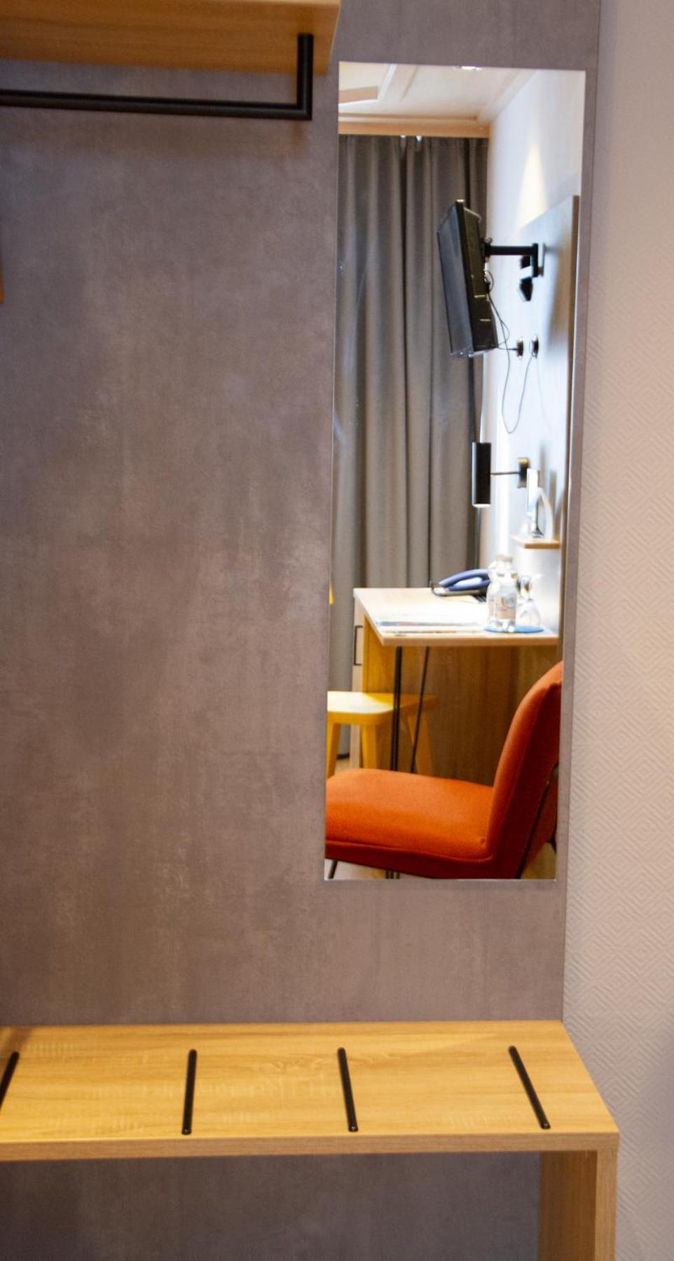 Hotel-Restaurant Steuermann カールスルーエ エクステリア 写真