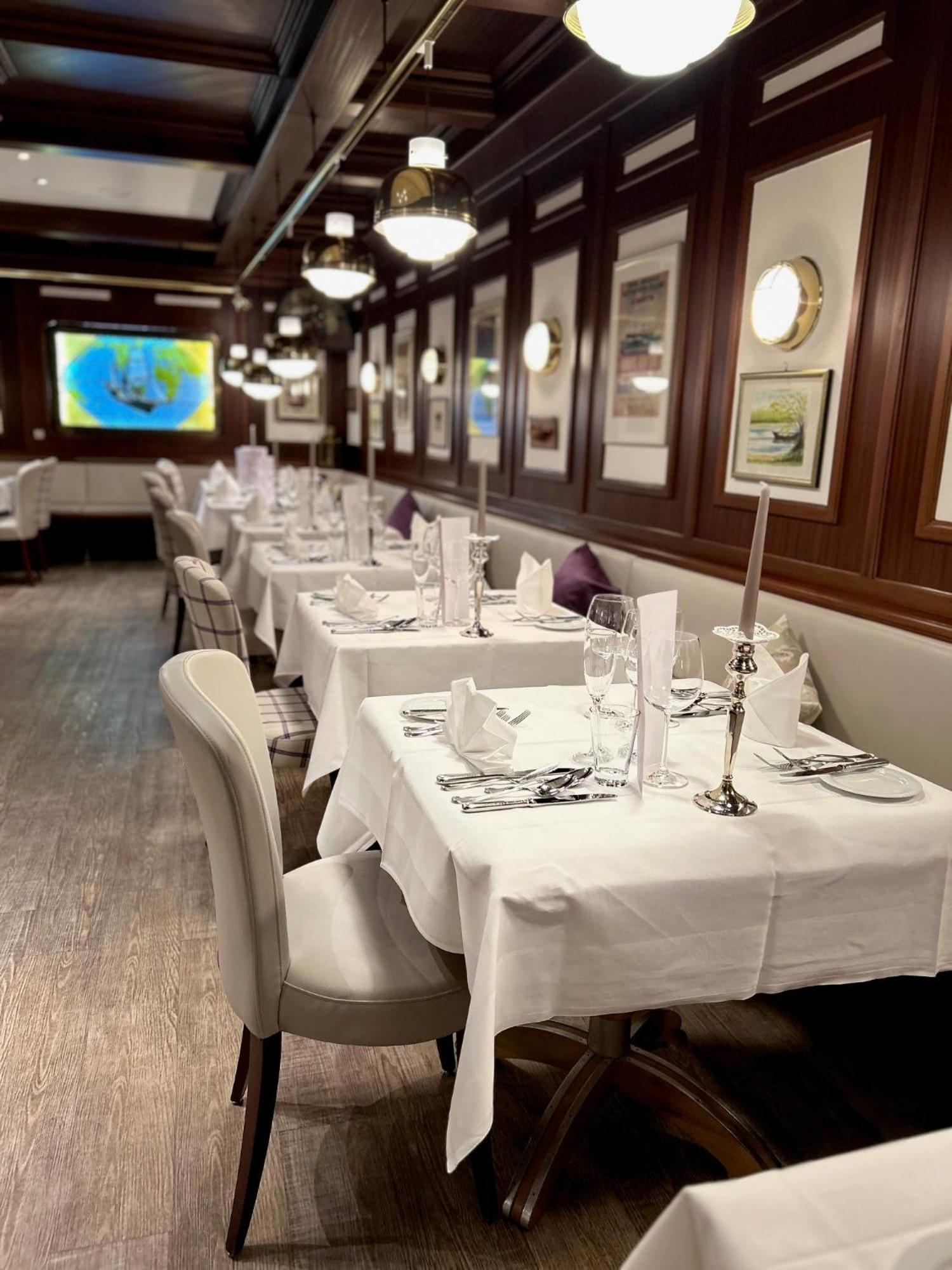 Hotel-Restaurant Steuermann カールスルーエ エクステリア 写真