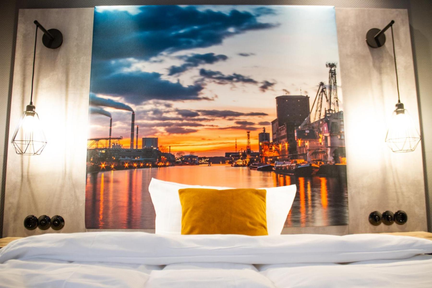 Hotel-Restaurant Steuermann カールスルーエ エクステリア 写真