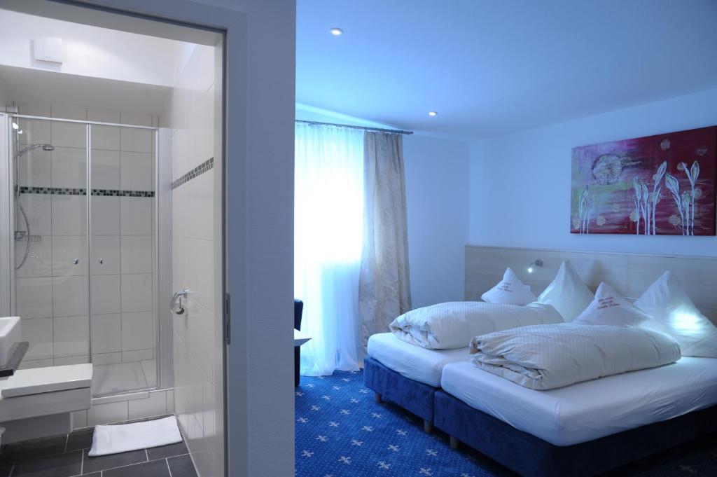 Hotel-Restaurant Steuermann カールスルーエ エクステリア 写真